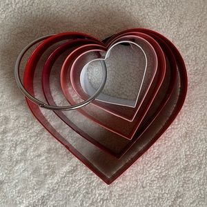 Williams Sonoma Set/5 Heart Cookie Cutters, perfect for Valentine’s Day!